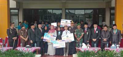 SISWA SMAN 1 TILATANG KAMANG JUARA DUA LOMBA FILM PENDEK DISKOMINFO AGAM
